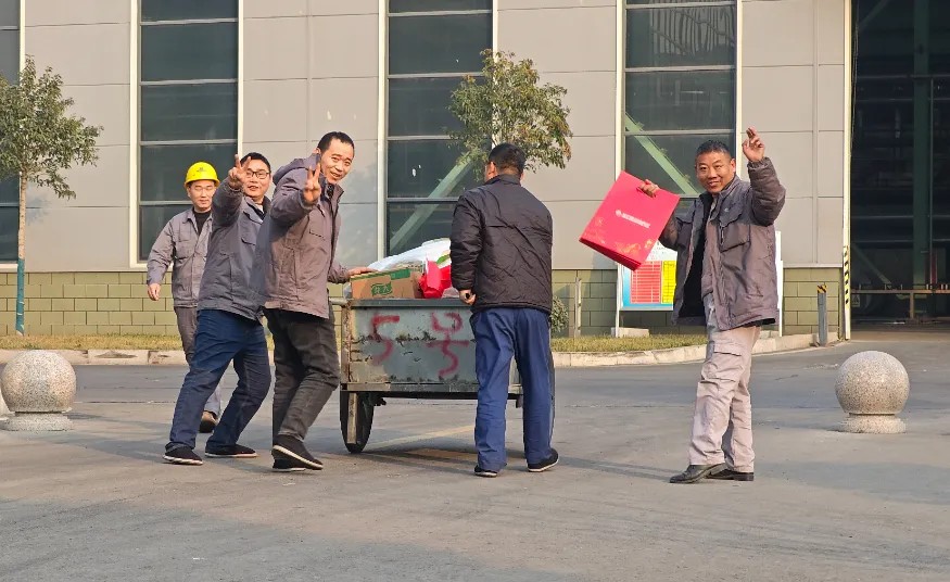心系員工，情暖新春，乾鋼科技為公司員工發放春節福利